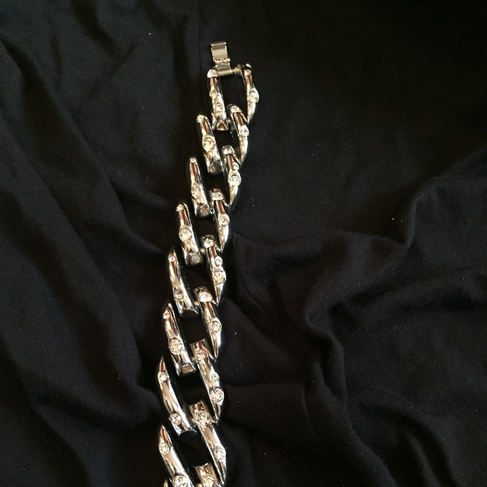 White  House Black Market link bracelet